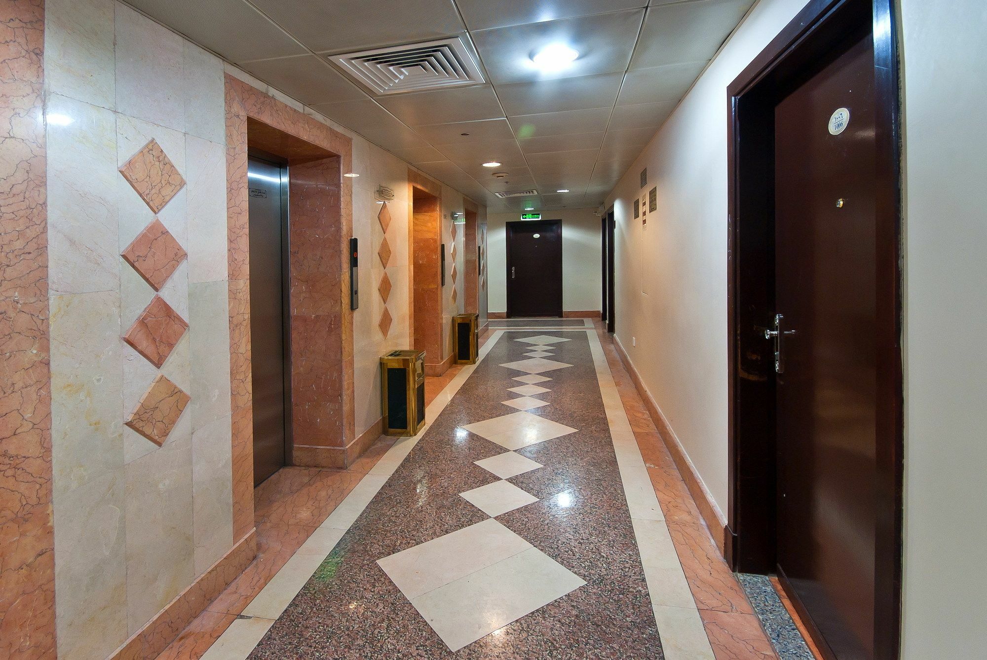 Diyar Al Salam Silver Hotel Medina ภายนอก รูปภาพ